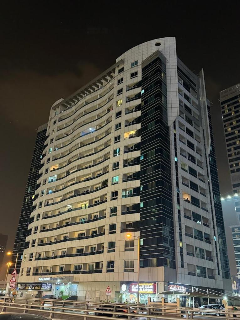 Elite Studio At Dubai Marina Exterior photo
